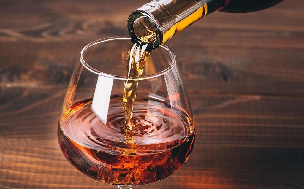 Cách thưởng thức rượu Cognac đúng chuẩn hương vị